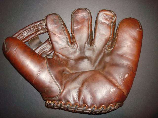 Frank Frisch Spalding 128 Front